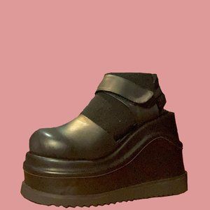 Unif Wave Platform Size 9